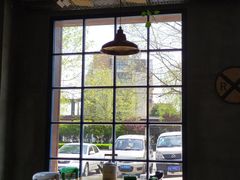 靠窗位-小小河边鱼(天润城店)
