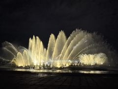 -东港音乐喷泉广场