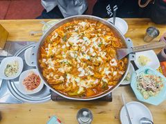 -亲昵春川鸡排(韩国美食街店)