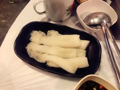 竹荪-鲜入围煮花胶鸡海鲜火锅