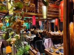 -野山舂·贵州现舂酸汤火锅(鸿通城店)