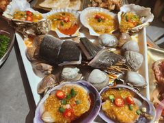 招牌活烤鳗鱼-围炉肉舍•炭烤活鳗•丹东海鲜烤肉(步行街店)