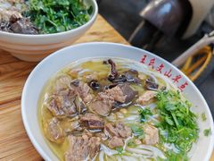-文山荷鲜居(翠湖店)