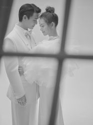 -至臻微拉婚纱摄影