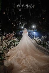 -欣薇婚纱(新源乐汇城店)
