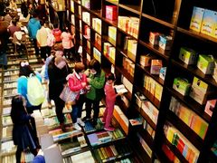 -钟书阁(松江泰晤士小镇店)