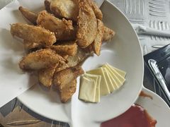 -穹六人间 people 6(岳阳路店)