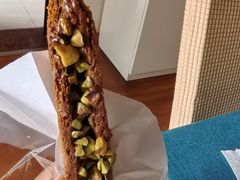 巧克力开心果扁可颂-好利来(高新枫叶广场店)