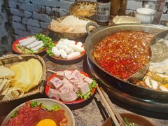 -四小区火锅·巷子里的重庆火锅(花照壁店)