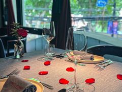 -弦月窗LUNETTE BY AMANDA(复兴路店)