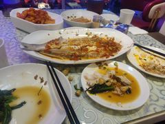 -巴特餐饮6加1音乐餐吧·新疆菜
