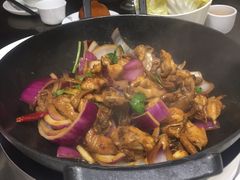 -胡须佬鸡煲四季火锅店(石厦西村直营店)
