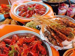 -何师烧烤Pro ·江湖川菜·小龙虾·精酿啤酒(太古里旗舰店)