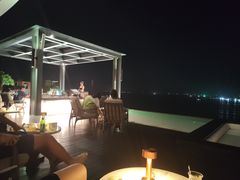 -瑰丽酒店·海吧·天际下午茶·现场DJ·天台酒吧