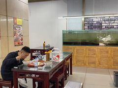 大堂-牛一嘴·兰州牛肉面·大盘鸡(财富中心店)