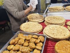 -布尔津河堤夜市
