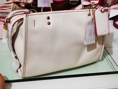 -COACH蔻驰(银泰店)