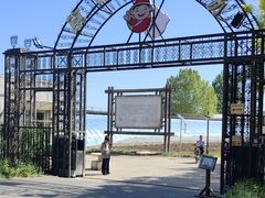 -亲兄弟真人CS团建拓展基地