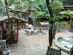 -天门沟九州驿站树上汤泉