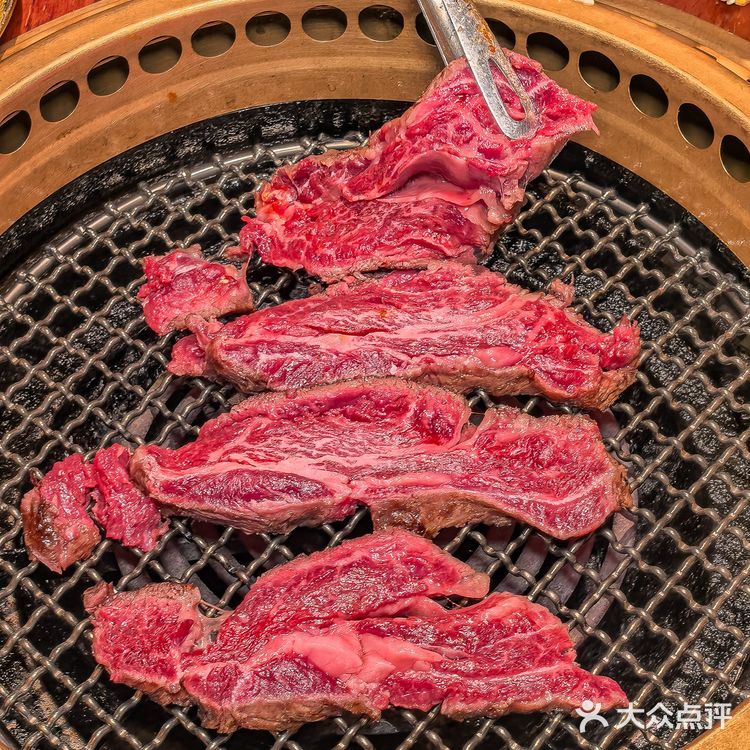 就在万象城🎄有Kitty猫的圣诞烧肉来啦!