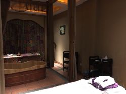 -蕾蕾美颜美容美体