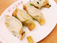 -小姜锅贴(凤凰街店)
