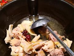 -老滇山寨•云南特色菜•地方菜•民族风情歌舞表演(金碧店)