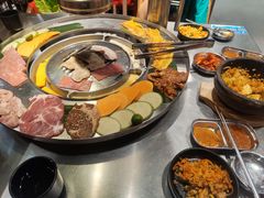 -哈哈碳都·牛肋条无限自助烤肉(台江万达店)