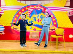 -蓝话筒·少儿成人演讲口才·主持朗诵·戏剧表演(大华第一坊店)