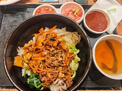 蘑菇烤牛肉拌饭-本粥&拌饭cafe(欧亚新生活店)