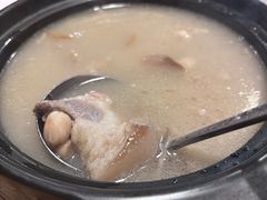-伍哥厨房(新滘东路店)