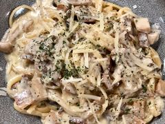 奶油培根意面-HELLO 27 意面·沙拉·帕尼尼