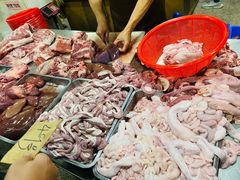 -标记美食新鲜猪杂(兴南大道店)