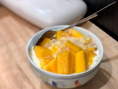 芒果牛奶冰-堂屋糖水店(愚园店)