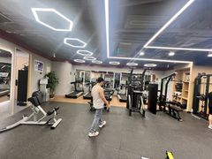 -VLines耀能运动Space&Flow(国贸店)