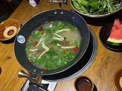 -贵厨酸汤牛肉(花果园国际中心店)