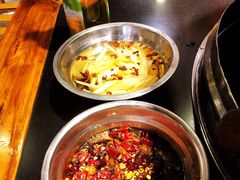 -地锅公社·现炒地锅鸡·地锅鱼·夜宵(罗锦路店)