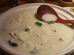 土家手掰柴火豆腐-吃饭皇帝大(解放西路店)