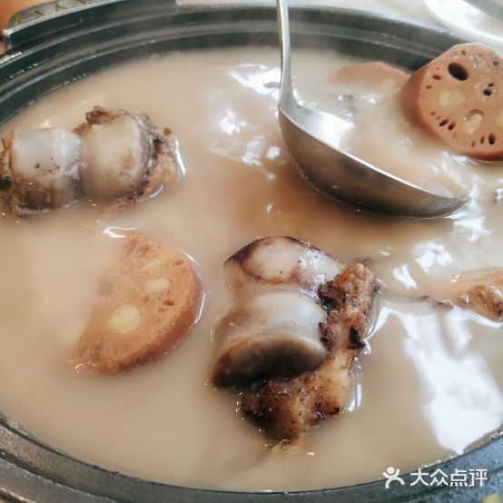 皇朝海先食府(万联购物中心店)