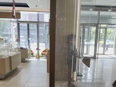 -华夏典当行(龙德广场店)