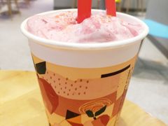 蜜桃芭乐乌龙暴风雪-DQ·蛋糕·冰淇淋(绿宝店)