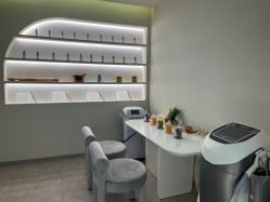 -VE专注问题肌·赛诺龙&科学美肤中心