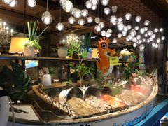 -领鲜活海鲜榴莲自助火锅(东门店)