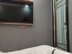 -逸米酒店(广州中山大学附属第一医院东山口地铁站店)