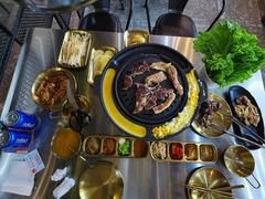 -胡悦里韩式烤肉(芝罘万达广场店)