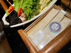 -老牌坊云南鱼豆花火锅(爱建店)