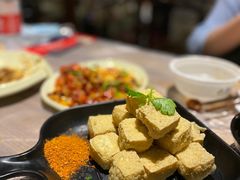 -巴厘龙虾·榜首油焖大虾(音乐学院·沿江酒馆店)