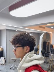 -悦色造型烫染无痕接发