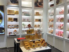 面包甜点陈列柜-GODIVA(宁波来福士店)