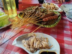-顶峰夜宴·龙虾烧烤大排档(九江学院店)